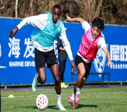 中超热身赛:二年级生首战K联赛球队,狂丢6球惨败,4连胜遭终结