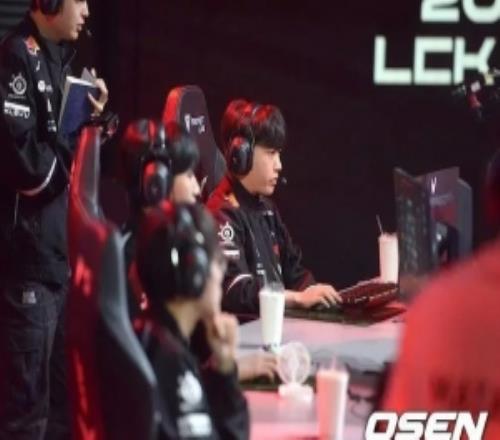 T1教练Tom:以长远眼光看待赛季,Keria带着责任感在尝试各种英雄