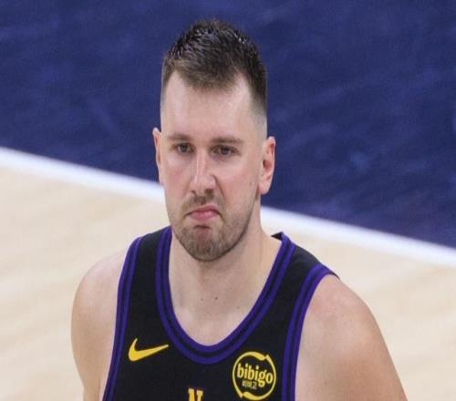 50+16+16!东詹疯狂逆转!17中4的艾姨彻底打吐了!