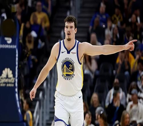 外线投篮方面的手感依然没有恢复,勇士内线新星必须尽快有所提升