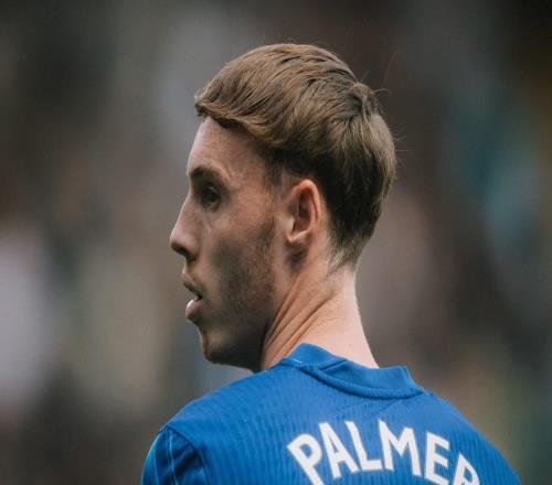 跟队:帕尔默的大腿还有问题,不过应该可以出战那不勒斯