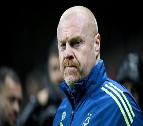 戴奇:英超应该彻底废除场边的毛巾,我想不通场边可以放毛巾