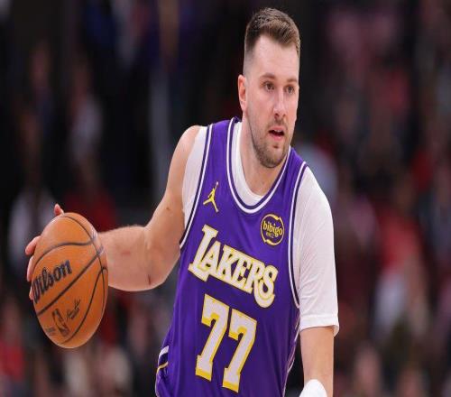 轰46分7板11助,东契奇一口气刷7大纪录!两人更该夸一人迷失该批