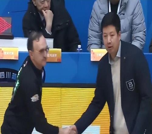 CBA誕生荒誕紀錄！四川20連敗繼續(xù)“演戲”！升降級還不恢復(fù)