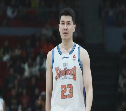 硬漢！肋骨骨裂咬牙上場(chǎng)，10投9中，砍19分8籃板，正負(fù)值全隊(duì)第一