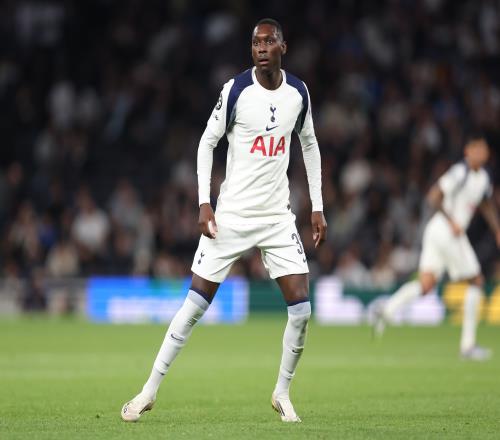 尤文冬季引进前锋的计划又一次成为目标转会的笑话，穆阿尼似乎在期待重蹈覆辙_意甲直播