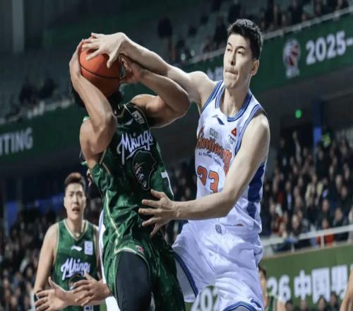 新疆男篮这也能输最后时刻落后1分,竟4罚0中,球迷:真丢人啊