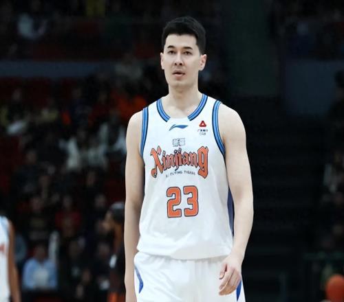 心臟驟停！新疆4罰不中葬送16分逆轉(zhuǎn)，趙柏清準(zhǔn)絕殺太致命