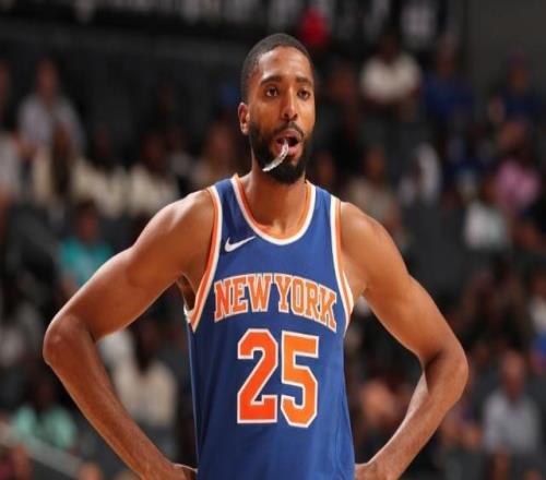 尼克斯欲拉開拓者為第三方霍勒迪成為勸服字母哥的關(guān)鍵