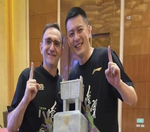 耐人寻味!杨鸣下课第一场辽篮狂胜52分,赛季首次破百全员都在笑