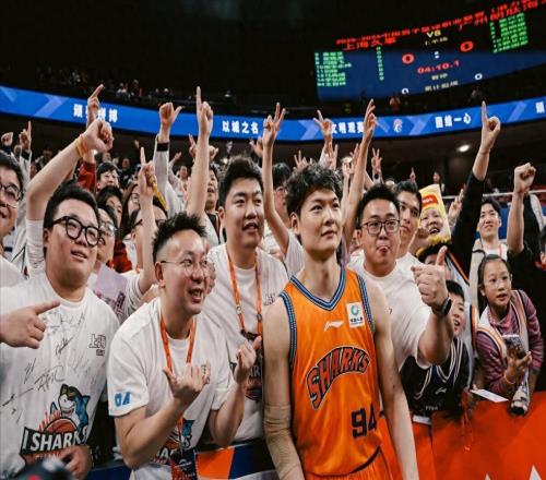 第6个万分先生！王哲林身后仅1人追赶