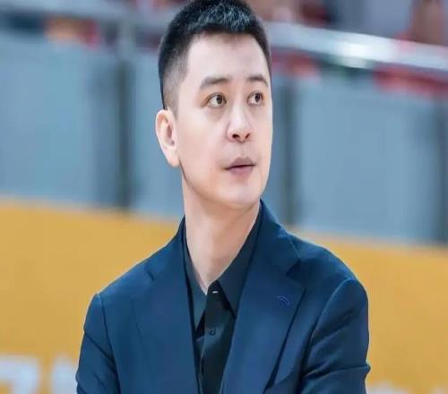 楊鳴下課僅27小時，遼籃從輸19分變贏52分！趙繼偉、烏戈紛紛發(fā)聲