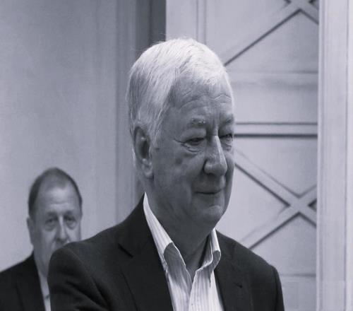 天崩开局王炸收官！追忆前鲁能老帅鲍