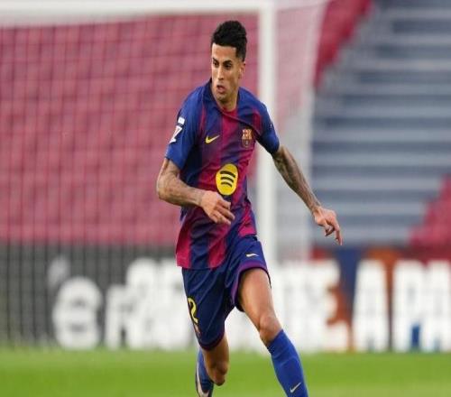 世体:一人分饰两角,坎塞洛成功盘活巴萨后防人员配置