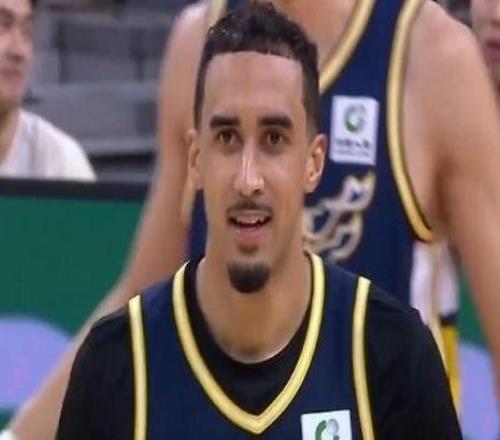 奎因32+8+11上演驚人隔扣！廣東男籃主場獲5連勝漸入佳境