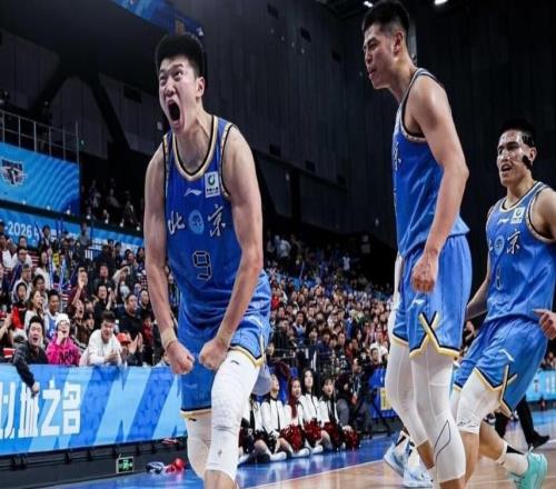 CBA第一爭(zhēng)冠熱門被打崩潰近10戰(zhàn)輸了6場(chǎng)：這狀態(tài)怎血拼廣廈廣東