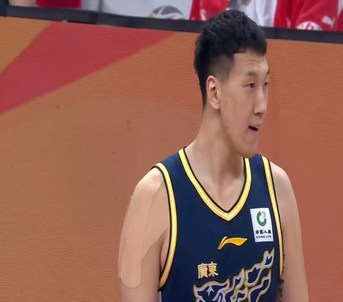 被CBA多隊瘋搶山西隊正式裁掉鋒衛(wèi)大殺器，這可是廣東第一苦主