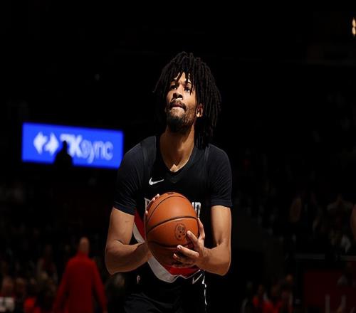 好歹拿到了大量的分?jǐn)?shù)，開拓者后場新星已經(jīng)完成了全部的任務(wù)了