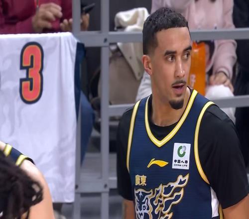 太適合廣東隊！CBA暴力鋒衛(wèi)確認被裁，朱芳雨有望底薪完成截胡