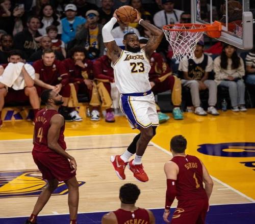 獨(dú)木難支！湖人99129騎士，看數(shù)據(jù)：他是頭號(hào)罪人！