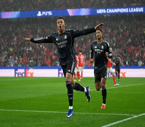 24！姆巴佩雙響，皇馬跌出前8，門將98分鐘破門，穆帥神奇逆襲