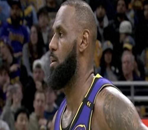 詹姆斯11分騎士大勝湖人，湖人放棄馬威引進(jìn)艾頓是連續(xù)錯(cuò)誤