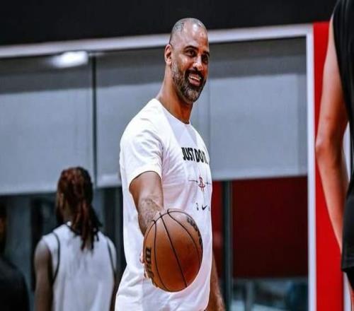 只打8分鐘5+4，火箭隊第二中鋒被棄用烏度卡敗在五小不信任替補