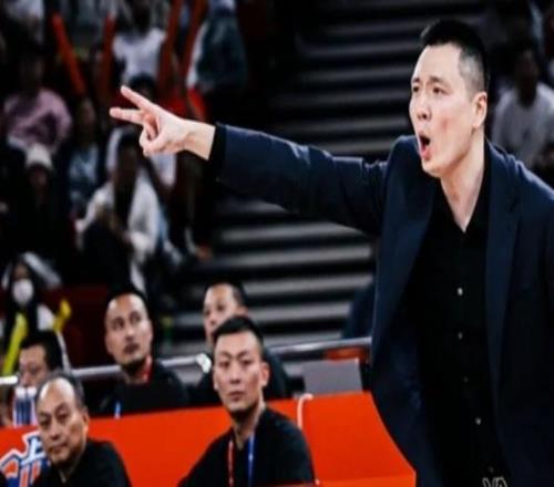 上海男籃拒絕輸球！全力擊敗深圳，王哲林爆發(fā)，央視直播