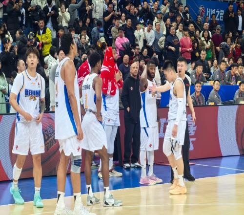趙睿復(fù)出成得分王，爆冷15分大敗，一個(gè)月無(wú)連勝