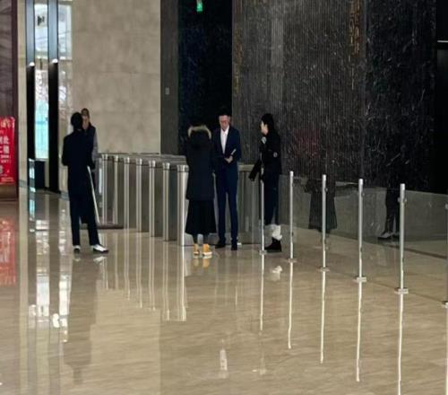 足壇繼續(xù)打擊“假賭黑”去年中超16支球隊(duì)中11支被罰分李鐵等73人終身“禁足”