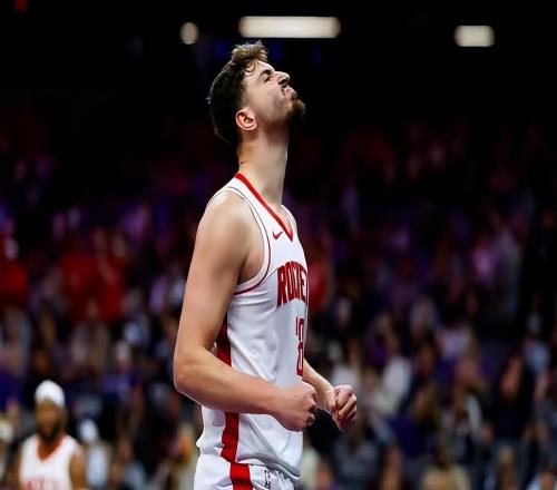 16分被逆轉(zhuǎn)！火箭99111馬刺，看數(shù)據(jù)：他是頭號(hào)罪人！