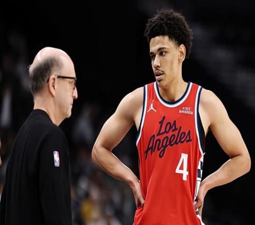 至少足夠努力！快船鋒線新秀能夠得到穩(wěn)定的時間主要還是靠自己