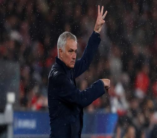 4連敗后逆襲！穆里尼奧打破質(zhì)疑掀翻皇馬出線附加賽再戰(zhàn)老東家