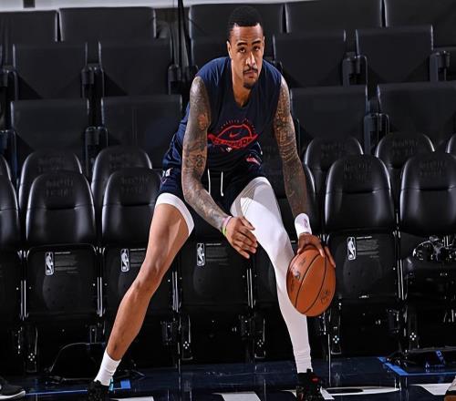 表现依然相当稳定，但快船还是没有发挥出锋线大将的最大价值