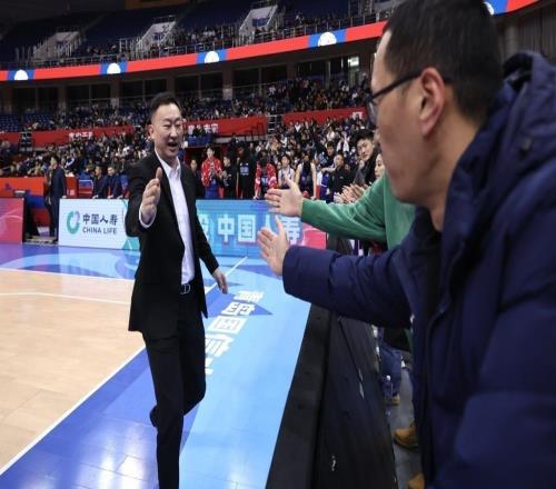 低谷雄鷹待振翅！青島男籃將赴北京，接連挑戰(zhàn)京城雙雄