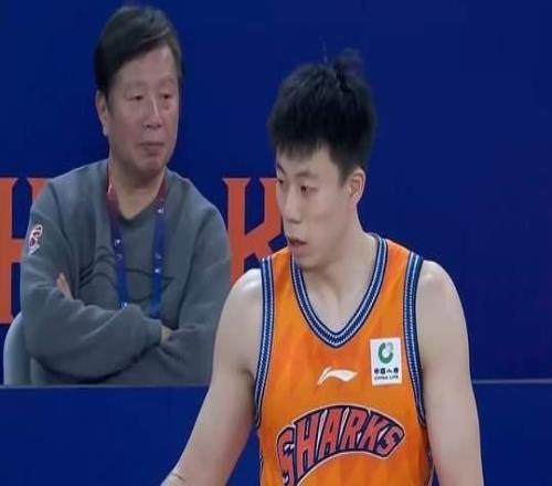 央视直播！今晚735，强强对话，豪门迎战