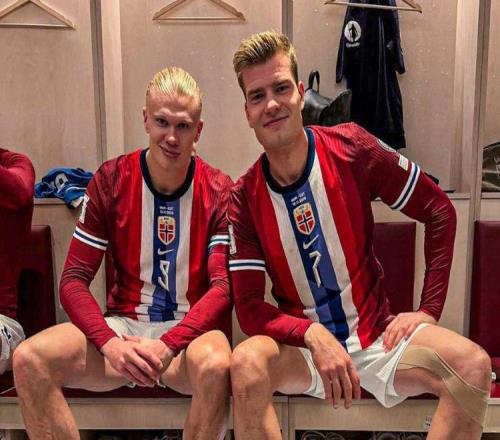 英超一夜2筆轉(zhuǎn)會(huì)！哈蘭德國(guó)家隊(duì)+曼城隊(duì)友離隊(duì)，水晶宮豪擲近1億