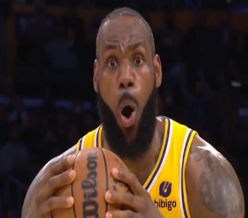 永遠(yuǎn)的家！詹皇從未忘記騎士，輸30分后催淚示好，湖人請成全老詹