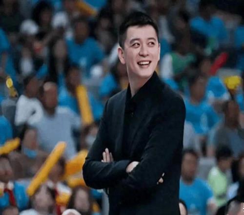 楊毅曝出猛料，楊鳴正在接洽新球隊，冠軍主帥不缺下家，去山西