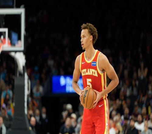 單場(chǎng)10+10，再中3記三分！火箭底薪后衛(wèi)重回首發(fā)，300萬(wàn)年薪真香