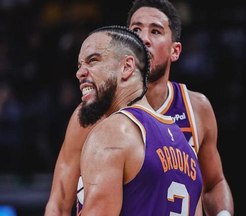 40+8+4！生涯最強一戰(zhàn)！8換1大交易雙贏