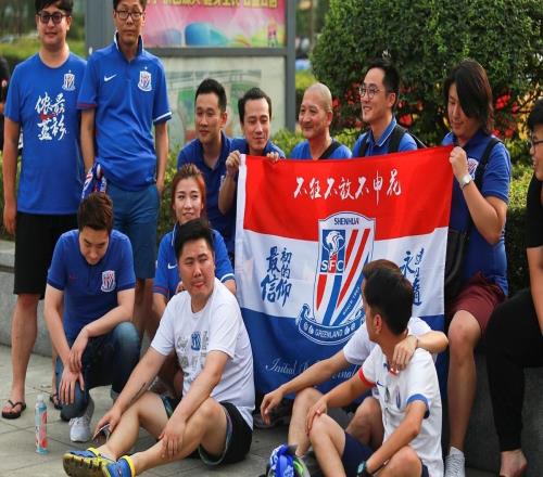 170斤的足球夢(mèng)：U23隊(duì)長(zhǎng)徐彬如何從湖南農(nóng)村踢進(jìn)英超