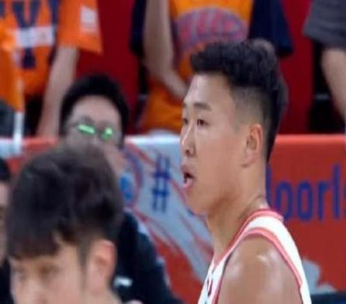 國(guó)家隊(duì)在招手，賀希寧26中14高效砍43分4板2助3斷