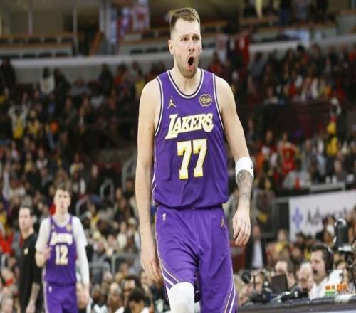 NBA恐怖攻擊力！東契奇大號三雙創(chuàng)下多項紀錄