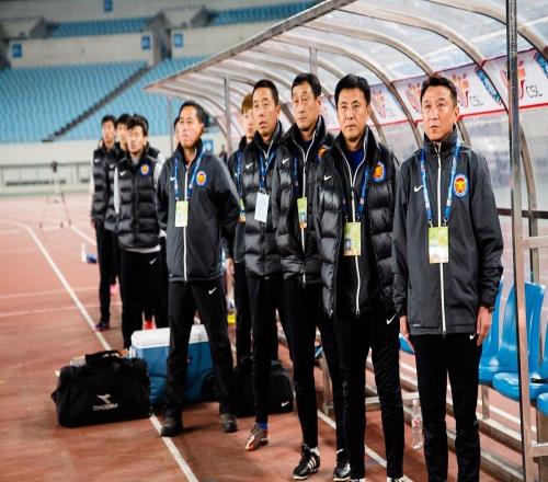 放棄中超高薪U23隊(duì)長(zhǎng)徐彬加盟英超墊底隊(duì)的職業(yè)棋局