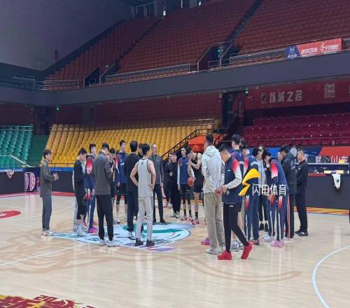 主場迎強(qiáng)敵盼止頹山東高速男籃今晚迎戰(zhàn)廣州龍獅