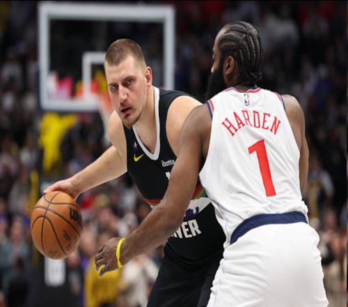 快船客場慘敗掘金近20戰(zhàn)16勝4負(fù)！約基奇31分12板率隊4人得分20+