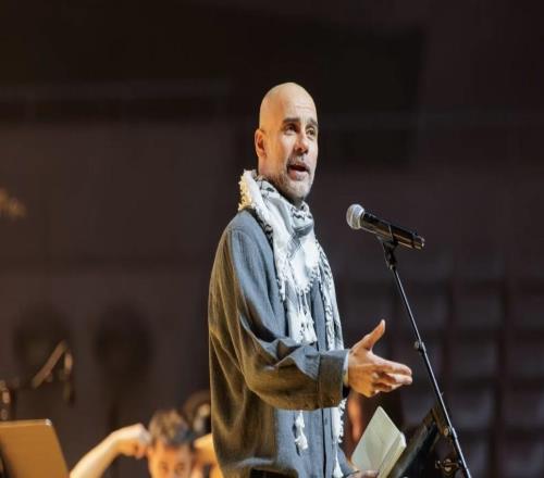 瓜帥回到巴塞羅那出席慈善活動(dòng)，因此缺席對(duì)熱刺的賽前發(fā)布會(huì)