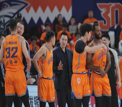 CBA常規(guī)賽第21輪，上海久事10192戰(zhàn)勝深圳馬可波羅