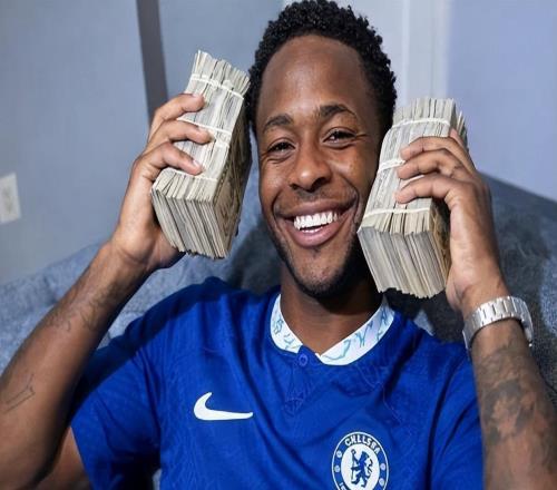 英超冬窗游出一條大魚(yú)，前曼城巨星，0轉(zhuǎn)會(huì)費(fèi)，5家歐洲豪強(qiáng)瘋搶